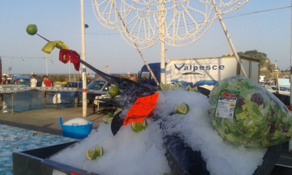 Aci Trezza, sagra del pesce spada concede il bis